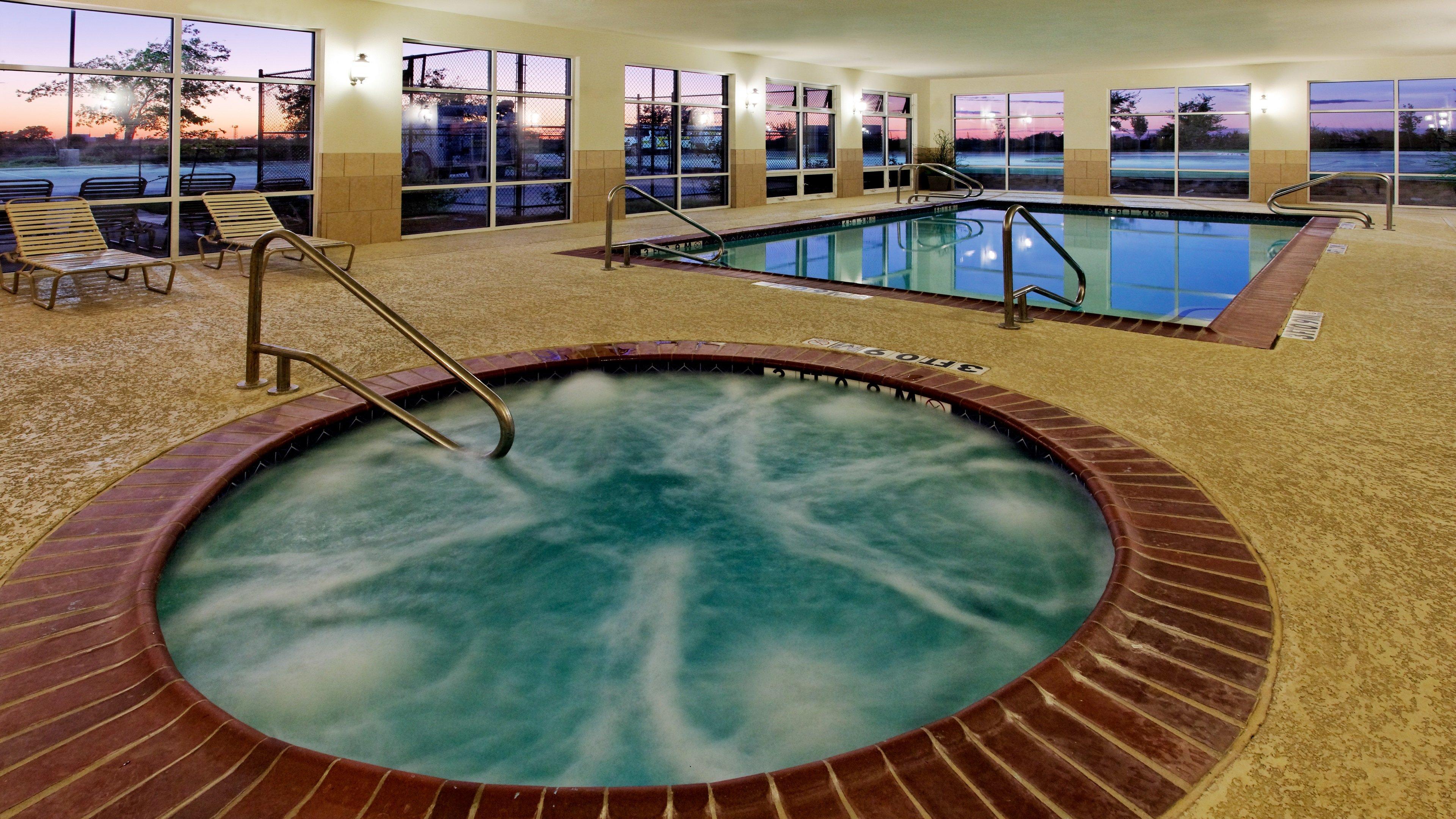 Holiday Inn Express Hotel & Suites Cleburne By Ihg Kültér fotó